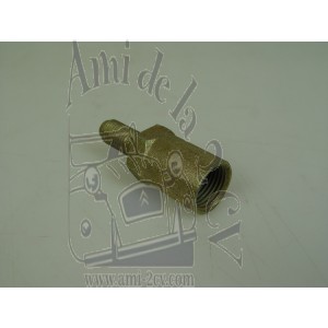 Raccord entre tuyau et flexible arrière Traction 11 et 15cv avant 4/52 