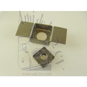 Ecrou cage de carrosserie Traction 11 et 15cv