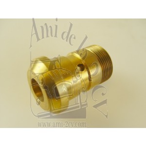 Douille du corps de pompe Traction 11 et 15cv avant septembre 1950