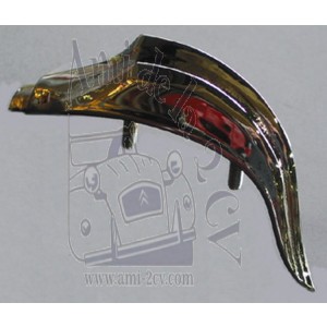 Plaque décorative sur le haut de la calandre Traction 11BL