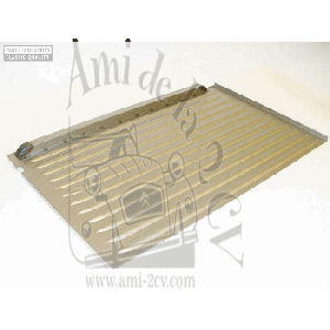 Panneau latéral Hy derrière la roue avant