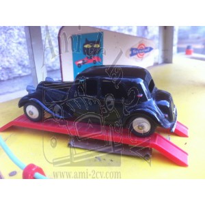 Traction 11BL noire avec malle