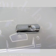 Couvre joint de la charnière centrale de capot Traction 11CV 15CV