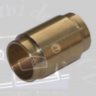 Bague épaulée du pignon intermédiaire de marche arrière