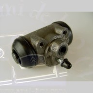 Cylindre de roue avant  Traction 11cv    