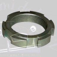 Ecrou de serrage pour le roulement intérieur de fusée gauche pas à droite