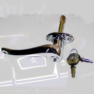 Poignée de porte extérieure avant droite avec verrou Traction 11 et 15CV