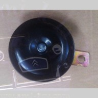 Avertisseur sonore Klaxon Traction avec sa patte de fixation cosse plate